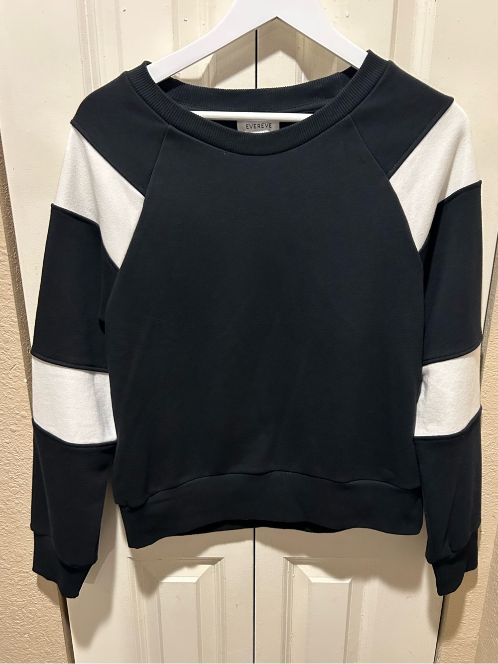 EVEREVE Colorblock Basic Terry Sweatshirt , Small , like new